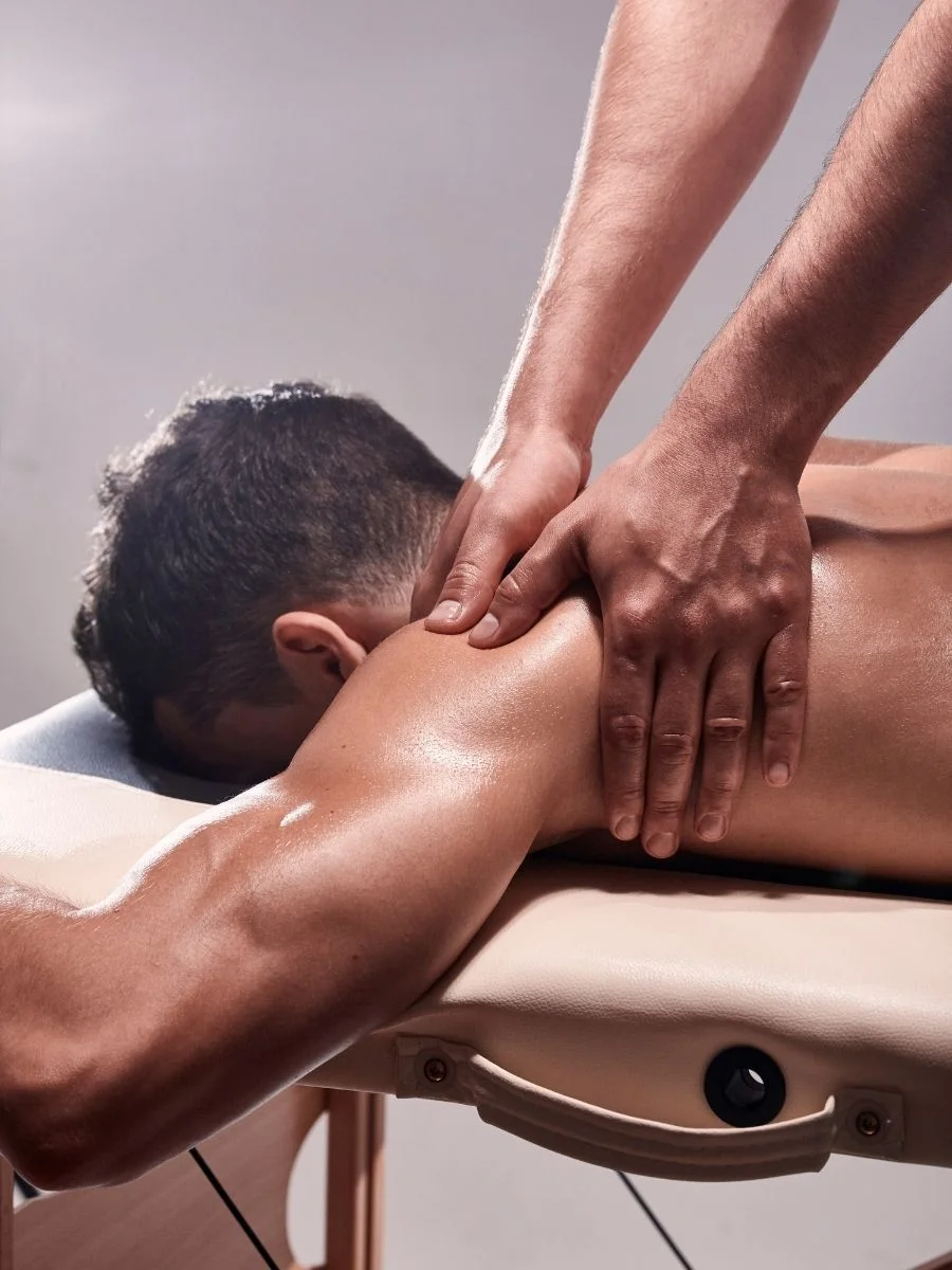 https://sussextherapi.com/wp-content/uploads/2023/08/mobile-sport-massage-london-near-me-deluxe.jpg.webp